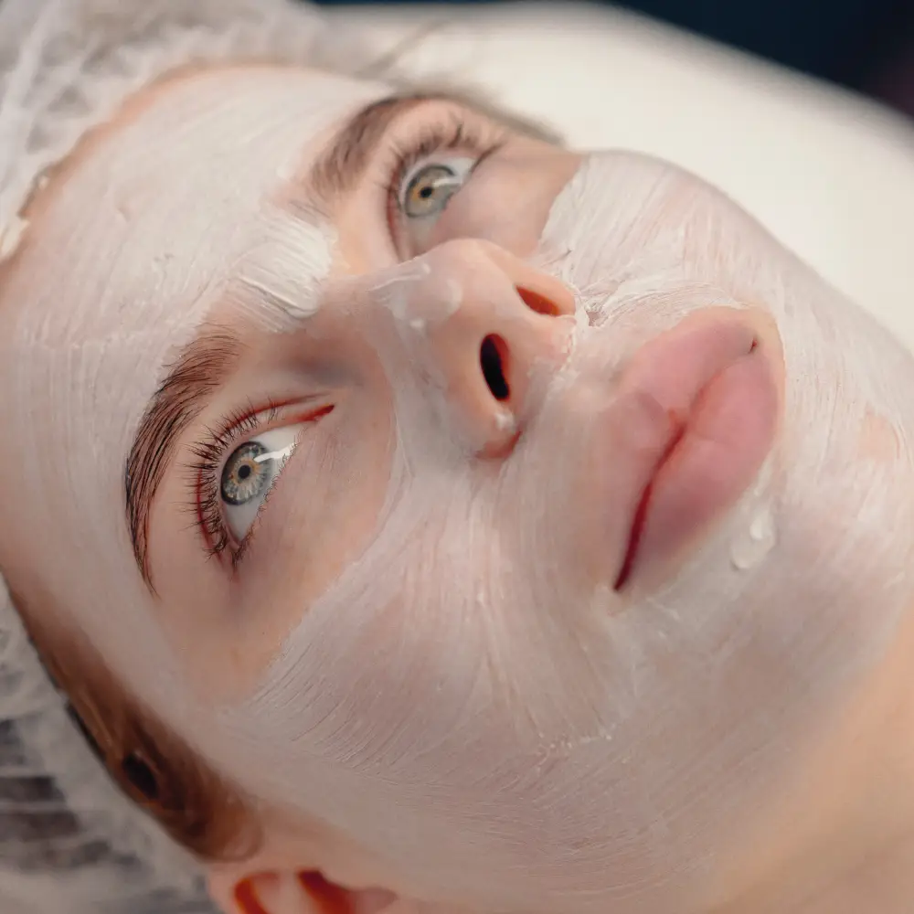 Aqua Facial Behandlungen UV Creme Maske bei Sense of Beauty Kosmetikstudio in Braunschweig